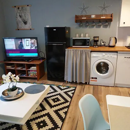 Nova Na Krakowskiej No 2 *